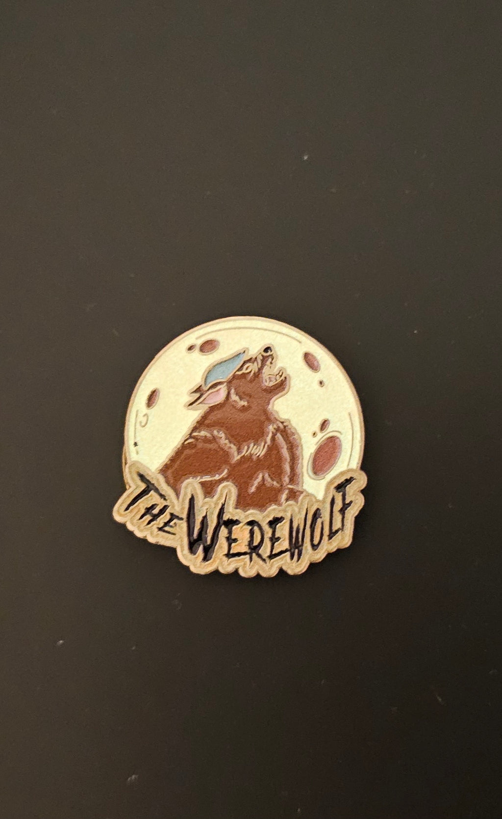 The Werewolf magnetic glow in the dark pin (Classic series #1)