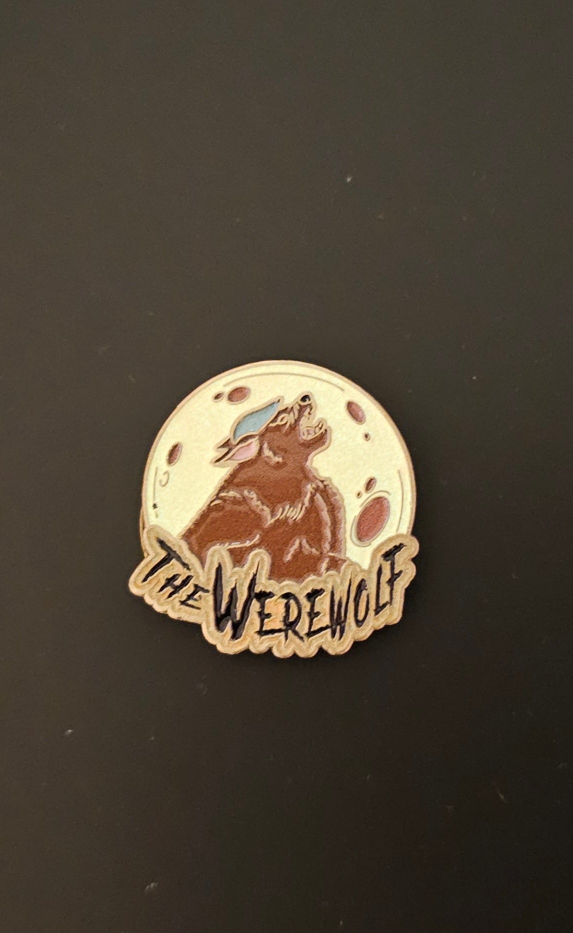 The Werewolf magnetic glow in the dark pin (Classic series #1)